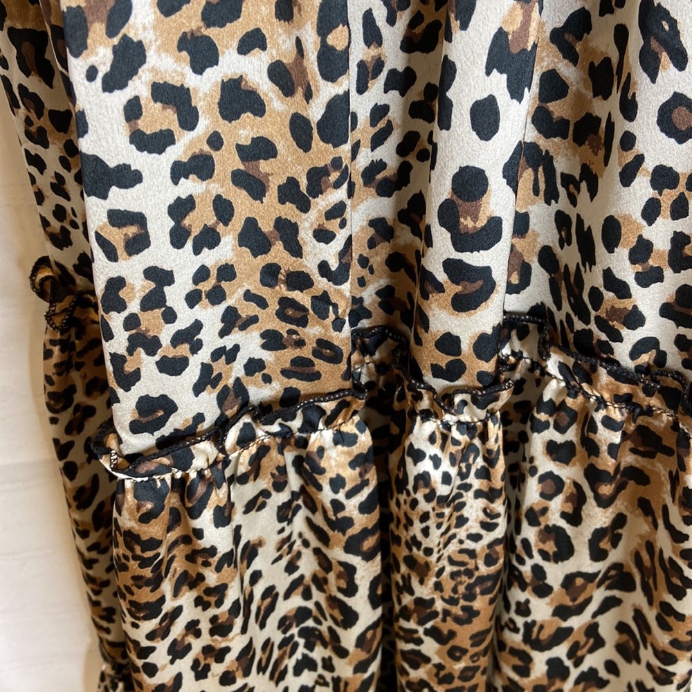 Pink Lily Leopard Print Smocked Bow Tie Dress - Picture 7 of 8